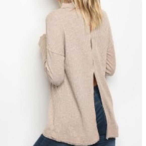 Tops - Taupe Light Weight Ribbed Top NWT